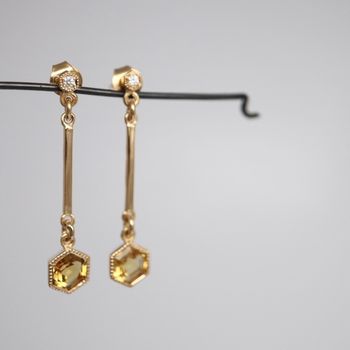 Örhängen med diamant och citrin