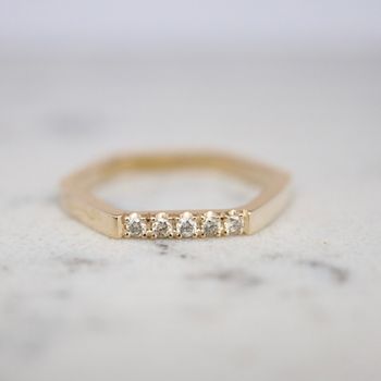 "Honey" alliansring med champagnediamanter