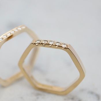 "Honey" alliansring med champagnediamanter