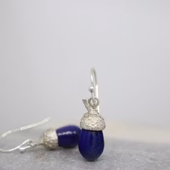 "Ekollon" Örhängen i silver med lapis lazuli