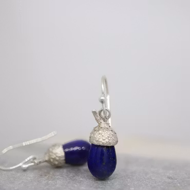 "Ekollon" Örhängen i silver med lapis lazuli