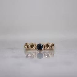 "Plommonsken" ring med safir och diamanter