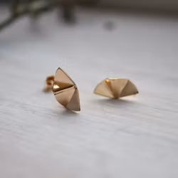 "Stråle" örhängen i rött guld