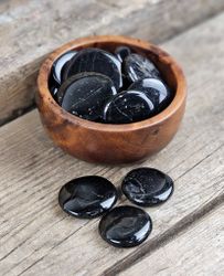 Svart Turmalin platta, touchstone -30% naggade fyndhörnan