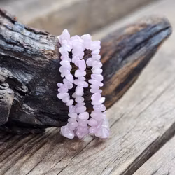 Kunzit, chipsarmband -30% fyndexemplar svagare färg/B-kvalité