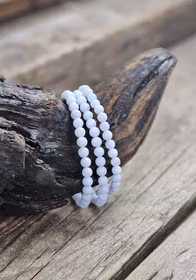 Blå Kalcedon, armband 6mm runda pärlor -30% fyndexemplar mer beige/mindre blå