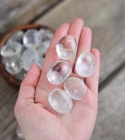 Bergkristall, mini touchstone -30% naggade fyndhörnan