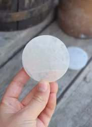 Vit Selenit, liten rund platta (laddningsplatta) 6 cm -30% fynd nagg
