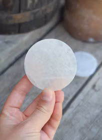 Vit Selenit, liten rund platta (laddningsplatta) 6 cm -30% fynd nagg