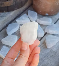 Vit Selenit, mini rå skiva (rökelsehållare) -20% fynd repiga