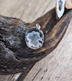 Agatgeod, silverpläterat hänge -30% fyndexemplar tjockare baksida