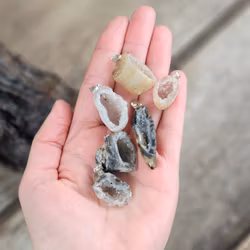 Agatgeod, silverpläterat hänge -30% fyndexemplar tjockare baksida