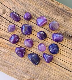 Lila Agat, trumlade -80% rabatt (Obs! Färgade!) ev lite repiga