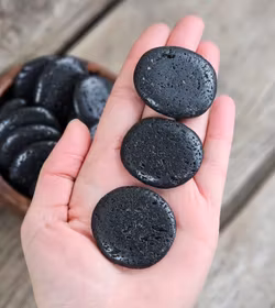 Svart Lavasten platta, touchstone -30% fynd inslag av polermedel