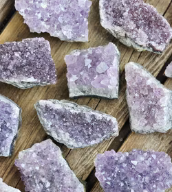 Ametistkluster, stor -40% fynd tjocka / ljusa / ev små nagg