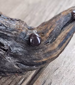 Granat trumlad, silverpläterat hänge -50% fynd spickor/nagg