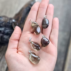 Rökkvarts trumlad, silverpläterat hänge -30% fynd ljusa/svagare färg