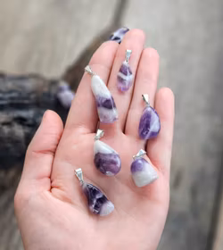 Ametist trumlad, silverpläterat hänge -50% fynd ojämna/mindre mönster