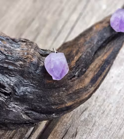 Ametist, rå silverpläterat hänge -70% fynd ojämna former/B-kvalité