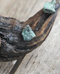 Smaragd rå, silverpläterat hänge -20% fynd mycket kvarts + lite smaragd