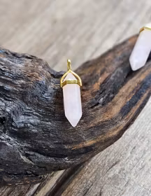 Rosenkvarts polerad spets, guldpläterat hänge -40% fynd svagare färg