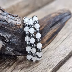 Bergkristall & Hematit mix, armband 8mm runda pärlor -30% fynd trasig pärla