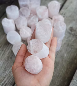 Rosenkvarts, borrad stav -20% FYND! utgående