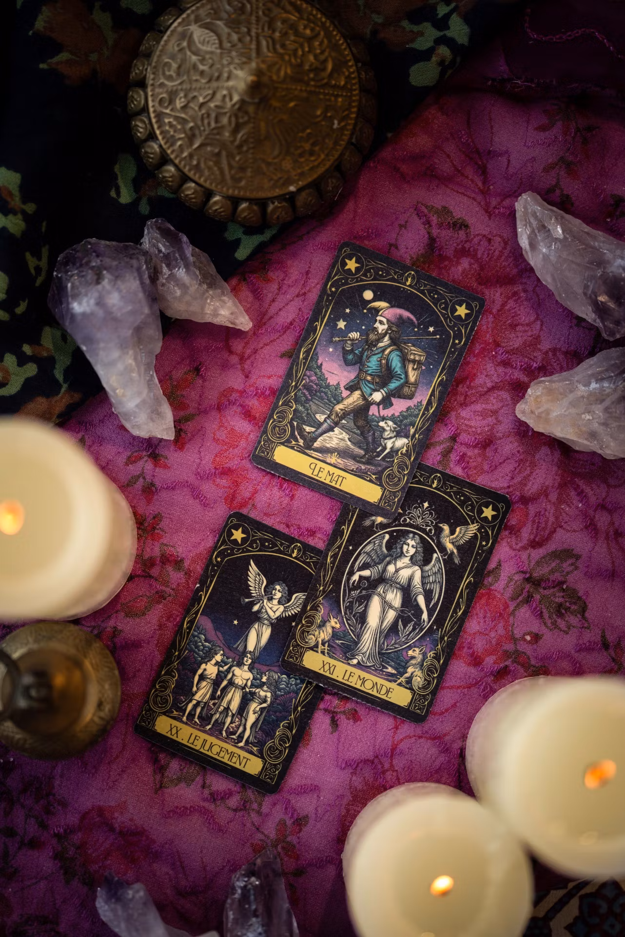 Sagrada Madre – Tarot de Marsella Magnolia och Olibanum, rökelsepinnar + 1 tarotkort