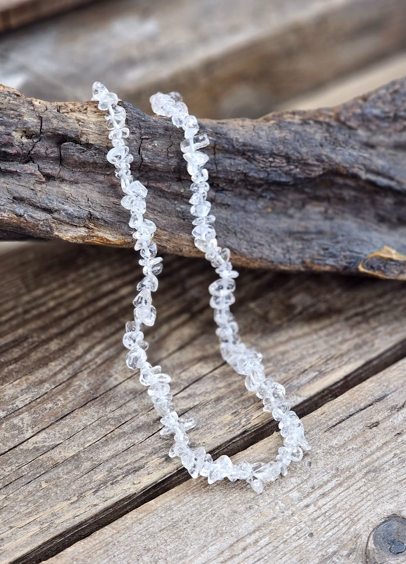 Bergkristall chipshalsband – lång modell (80–90 cm)
