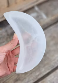 Vit Selenit, extra stor måne skål 15 cm -30% fynd nagg/små defekter