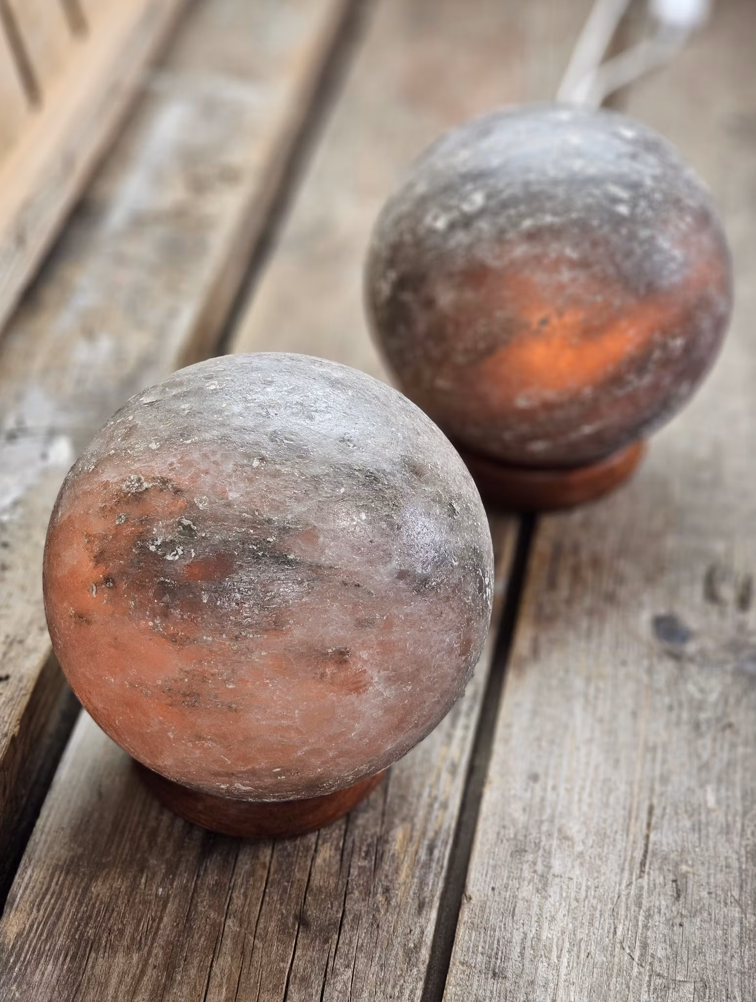 Himalaya Saltkristall, lampa svart klot -30% p.g.a. skada