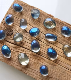 Blå Titan Aura, trumlade -60% rabatt fynd Obs har repor!