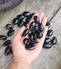 Svart Turmalin, stor trumlad rund