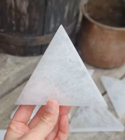 Vit Selenit, triangel (laddningsplatta) 12 cm