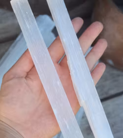 Vit Selenit, extra stor rå stav 20 cm