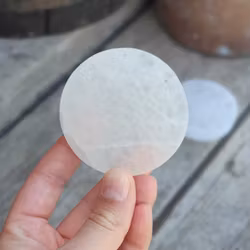Vit Selenit, liten rund platta (laddningsplatta) 6 cm