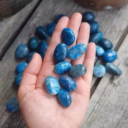 Apatit, trumlad rund