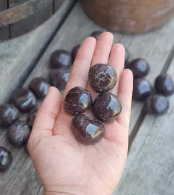 Granat Almandin, cuddlestone
