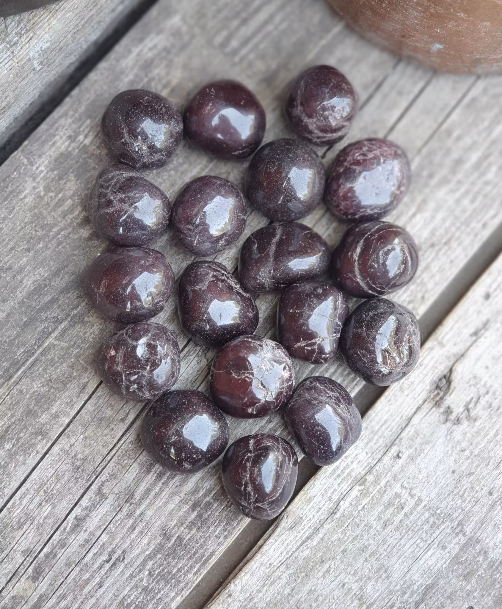 Granat Almandin, cuddlestone