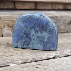 Lila Labradorit (Sunset Labradorit), polerad kristall stående friform #4