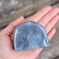 Lila Labradorit (Sunset Labradorit), polerad kristall stående friform #4