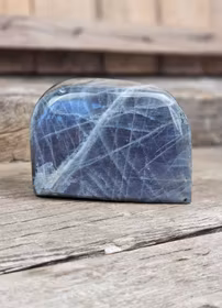 Lila Labradorit (Sunset Labradorit), polerad kristall stående friform #21