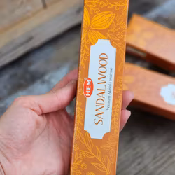 HEM - Sandalwood Premium Masala Incense, rökelsepinnar