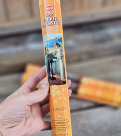 HEM - San Gabriel Arcángel, rökelsepinnar