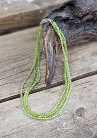 Peridot (Olivin), halsband 4mm facetterade pärlor 925s.