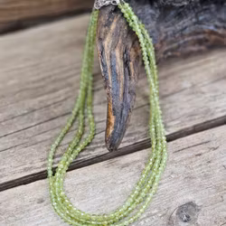 Peridot (Olivin), halsband 4mm facetterade pärlor 925s.