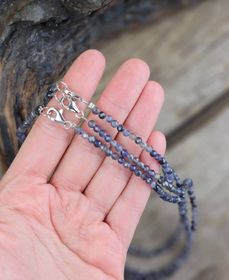 Iolit (Vattensafir), halsband 4mm facetterade pärlor 925s.