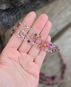 Vattenmelon Turmalin, halsband 4mm facetterade pärlor 925s.