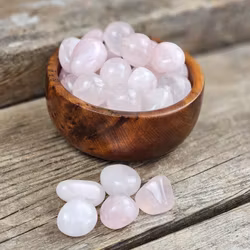 Rosenkvarts, trumlad rund