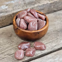 Jordgubbskvarts (Röd Aventurin), stor trumlad